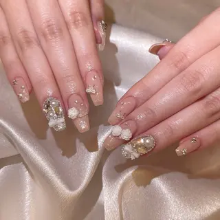 ネイル シュシュ 🎀 girly nailのネイルデザイン