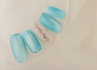 セミロング 月、水、木限定 和泉樹理のネイルデザイン