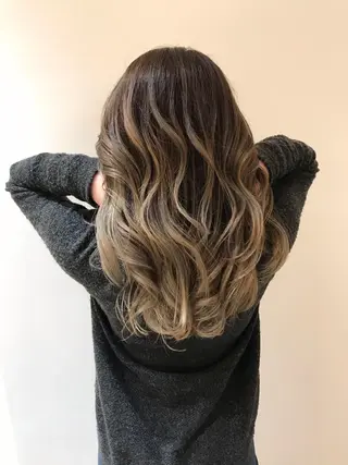 セミロング ショートヘア、ボブ こやさん　コヤマのヘアスタイル