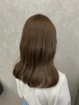 ミディアム 🩶西 雪乃/透明感 くすみカラー🫧のヘアスタイル