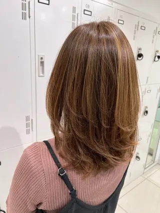 ミディアム カラー 【センターパート/ マッシュ】ryokaのヘアスタイル