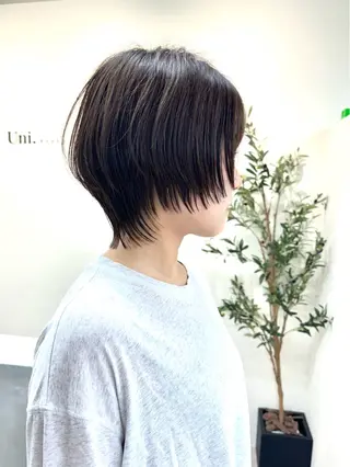 ショート レイヤー×縮毛矯正 深見 拓のヘアスタイル