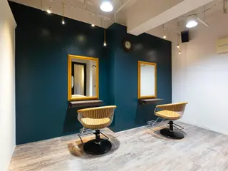 ミディアム パーマ SALOWIN梅田茶屋町店所属・ウルフレイヤーカット /チヒロのヘアスタイル