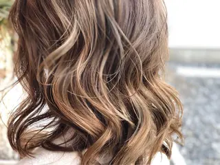 セミロング haretoki 髪質改善サロンのヘアスタイル