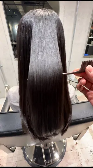 ロング 小林 伊織のヘアスタイル