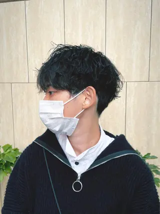 ミディアム パーマ メンズ BASUKIA 西宮 甲子園口所属・𝙢𝙚𝙣'𝙨 𝙝𝙖𝙞𝙧高津のヘアスタイル