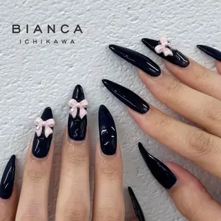 ネイル Bianca 石井🎀のネイルデザイン