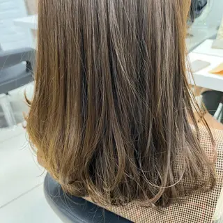 セミロング カラー 【センターパート/ マッシュ】ryokaのヘアスタイル