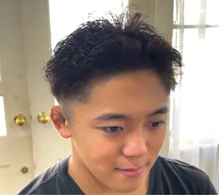 ショート メンズ 姫路アンメリーアン ダンのヘアスタイル