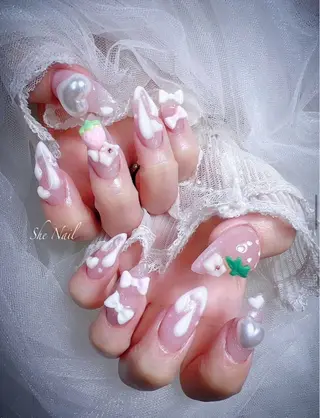 ネイル She_nail所属・LSA_ BELLAのネイルデザイン