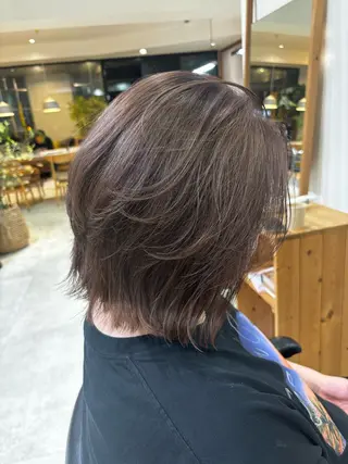 ミディアム カラー hoNua. 栄/透明感カラーのヘアスタイル