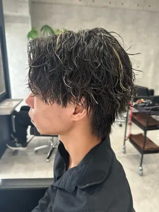 ショート カラー パーマ メンズ ユウ🪄 パーマ指名No1のヘアスタイル
