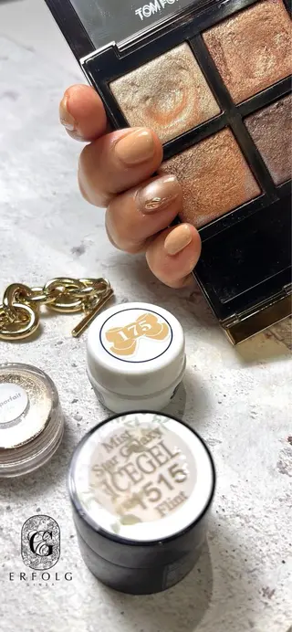 ネイル ERFOLG GINZA 横浜店所属・大倉 菜桜子のネイルデザイン