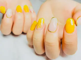 ミディアム ネイリスト シンのネイルデザイン