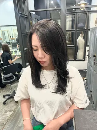 カラー 🖤西嶋　桃花🖤 エクステ/レイヤーのヘアスタイル