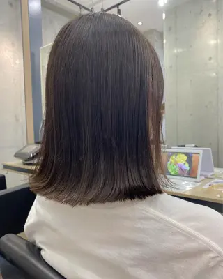 ミディアム カラー オリーブ/アッシュ やわらか透明感カラーのヘアスタイル