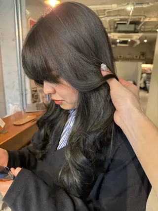 ロング カラー 河坂 昌恵のヘアスタイル