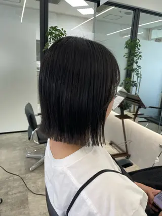 ミディアム カラー KANGOLSALON 富山セントラル所属・松井 亜美のヘアスタイル