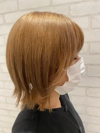 ショート カラー 石崎 真維のヘアスタイル