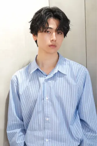 ミディアム パーマ メンズ パーマ特化🔥 ワタベリョウマのヘアスタイル