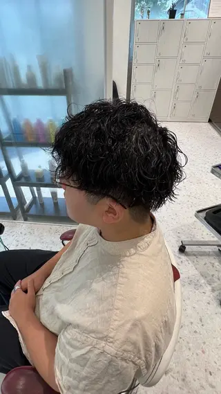 パーマ メンズ 宮下 志織のヘアスタイル