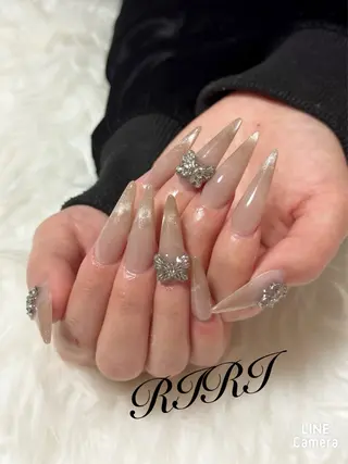 ネイル riri オーナーのネイルデザイン