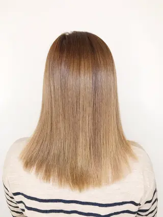 ミディアム 赤み消しカラー /透明感カラー 上長のヘアスタイル