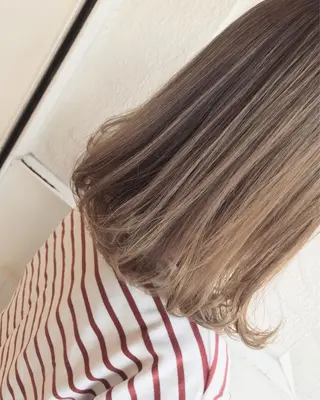 ミディアム Musiiik hairのヘアスタイル