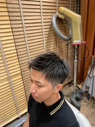 ショート メンズ 椿 大輔のヘアスタイル