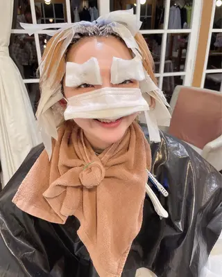 ショート カラー 足立 悠輔のヘアスタイル