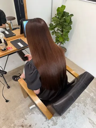 ロング ひろし/髪質改善/ 縮毛矯正/透明感✨のヘアスタイル