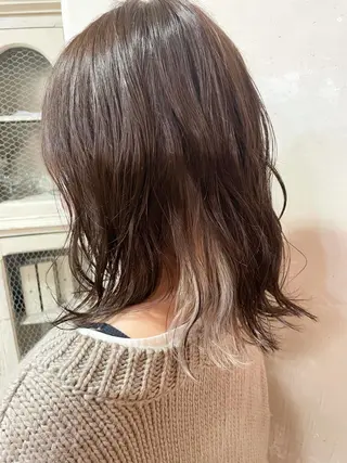 カラー 前平 友慈のヘアスタイル