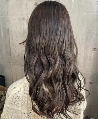 ロング 小松崎 結花のヘアスタイル