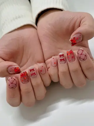 ネイル tsuki🎀ワンホ ン🍒ガーリー🪄のネイルデザイン