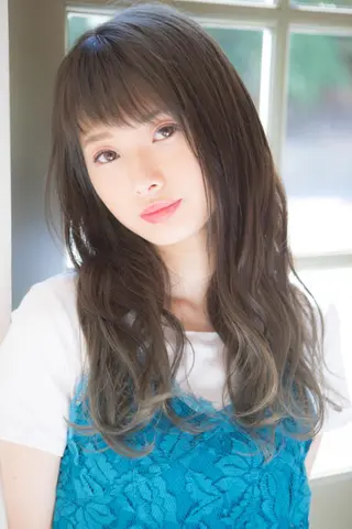 ミディアム カラー パーマ マツエク・マツパ 髪質改善ayame 横山諒のヘアスタイル