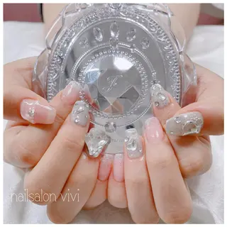 ネイル ＶＩＶＩ nailsalonのネイルデザイン