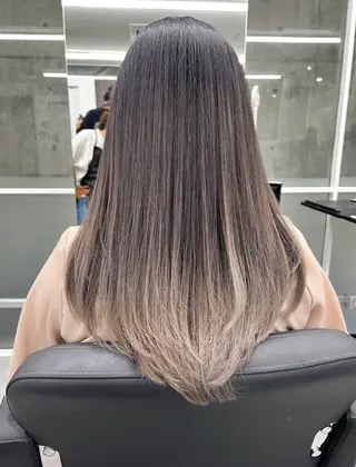 セミロング カラー Kotoko🖤/海 外/バレイヤージュのヘアスタイル