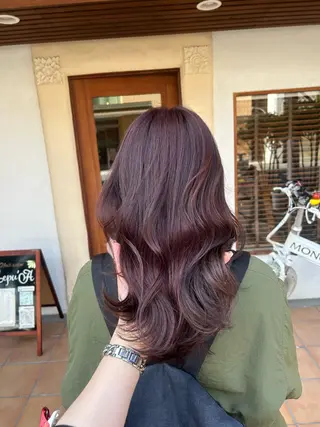 ロング カラー putri 川邉 優花のヘアスタイル