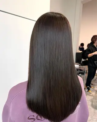 ロング カラー 🌈re-room EIKI🇰🇷のヘアスタイル