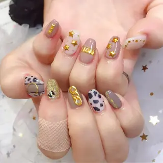 カラー ネイル Q Free nailsのネイルデザイン