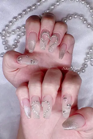 ネイル She   Nail所属・ISA_ BELLAのネイルデザイン