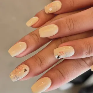 ネイル aiu  ｱｲﾕｰ ちひろのネイルデザイン