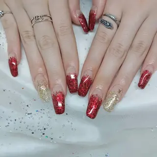 ネイル 金井 奈々のネイルデザイン