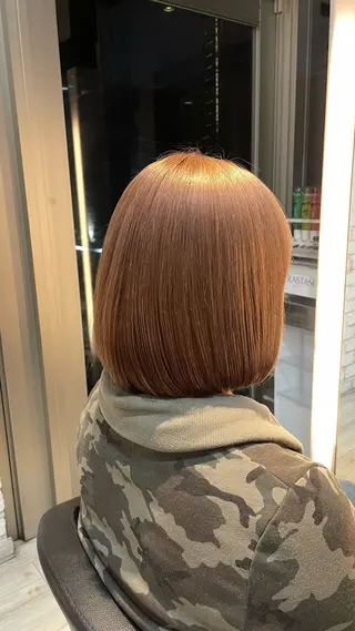 ショート カラー ブリーチ/髪質改善/ ハイトーン/暖色のヘアスタイル