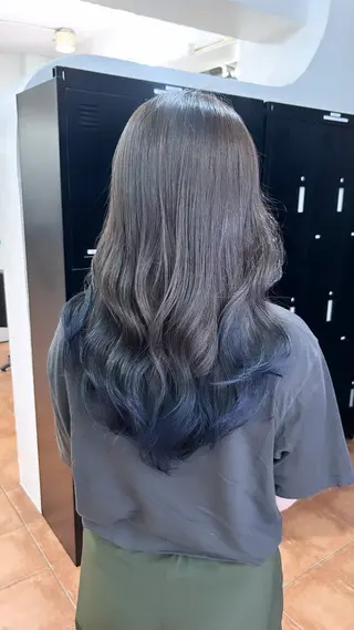 ロング カラー JEWIL SHIBUYAのヘアスタイル