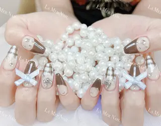 ネイル 🌻 Momoko_のネイルデザイン