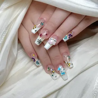 ネイル Maggie Nail🦩のネイルデザイン