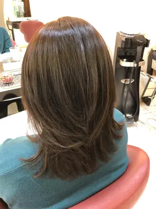 セミロング カラー ⭐️レイヤーカット 大人気　三澤康司⭐️のヘアスタイル