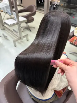 ロング ヘアーメイクWILL 西宮店所属・WILL西宮 藤原 佳奈/髪質改善/艶髪のヘアスタイル