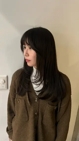 セミロング 三宅 凜佳のヘアスタイル